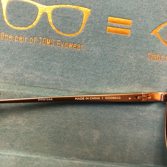 TOMS 60mm Blue Lens Sunglasses NWT - Picture 10 of 13